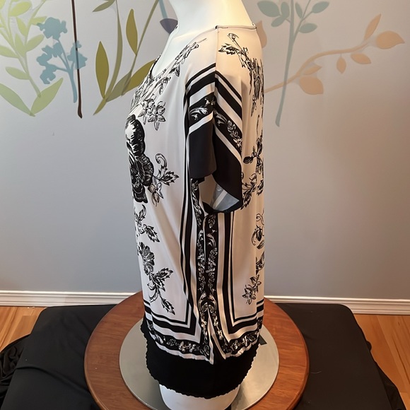 4/$20 Rickis Large Top with Elastic bottom - Picture 4 of 5